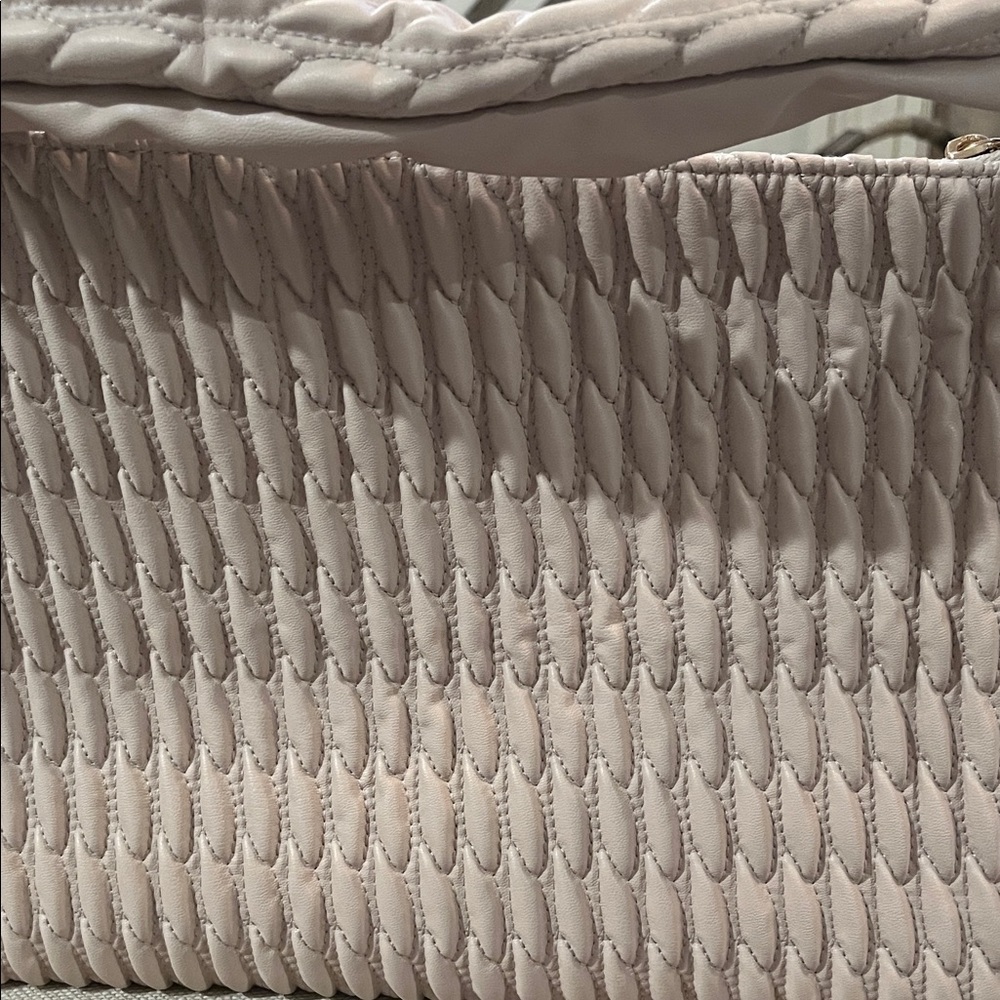 H&M Beige Quilted Shoulder Bag/NWT - Picture 11 of 14